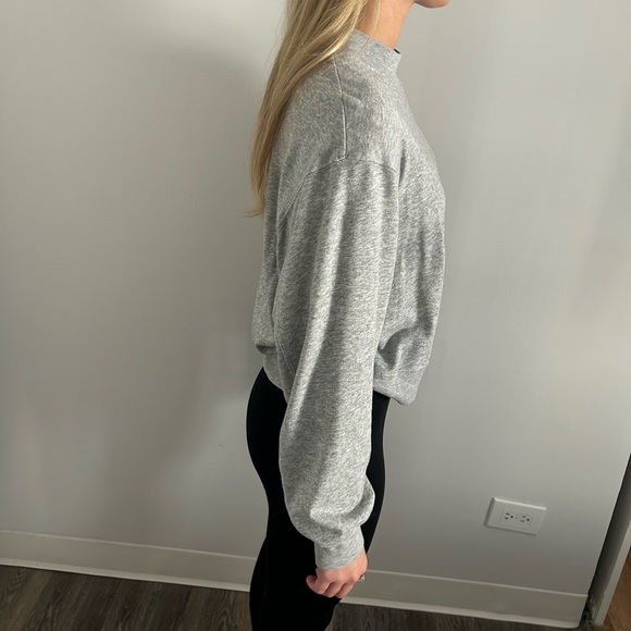 Grey crew neck sweatshirt - Picture 3 of 4